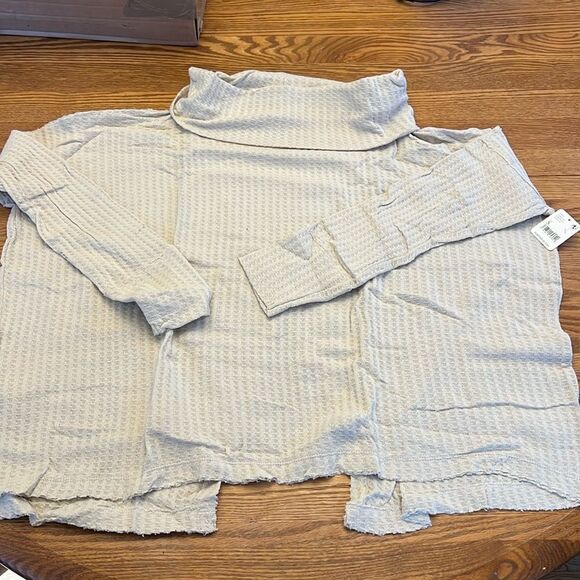 Free People Juicy Long Sleeve Thermal cowl neck in Stone Cold NWT - Picture 1 of 7